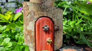 Door 546 - Woodland Fairy House - GardenFairies.ca