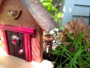 Door 524 - Garden Fairy Doors - GardenFairies.ca