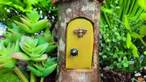 Woodland Fairy Door 679 - Garden Fairy Doors - GardenFairies.ca