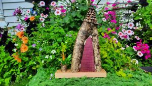 Gnome Home with Dusty Pink Door (705) - Image 3